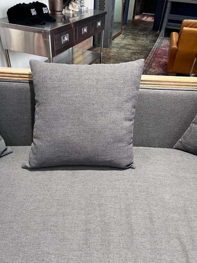 【値下げ】【SHARK ATTACK】ヴィンテージ 3人掛けソファ /ヨーロッパ