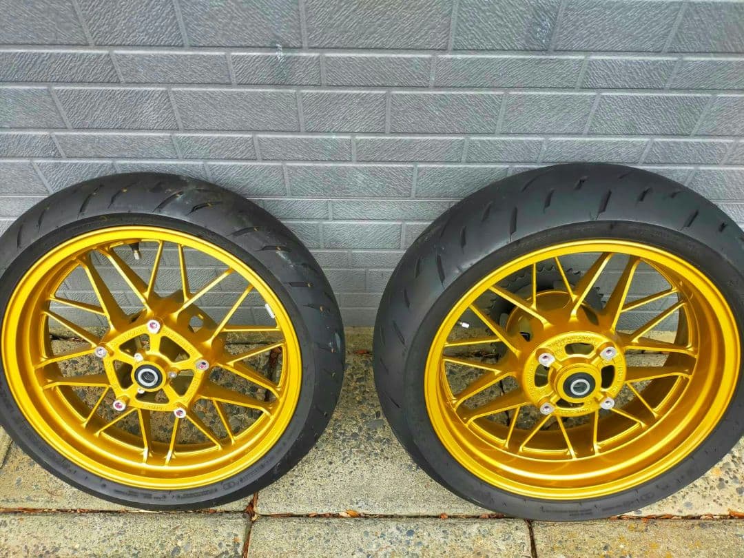 Z900RS SE 2022モデル　純正ゴールドホイール　タイヤ・前後セット