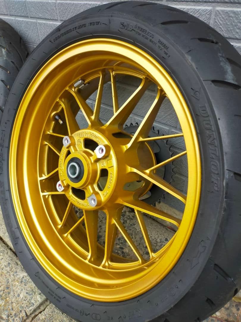 Z900RS SE 2022モデル　純正ゴールドホイール　タイヤ・前後セット