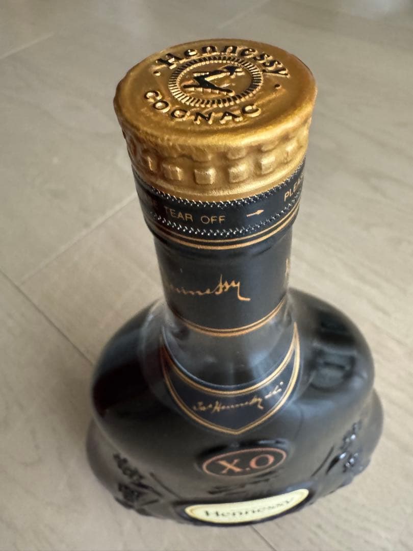 Hennessy XO ブランデー 箱付 未開封 金キャップ 700ml 40%