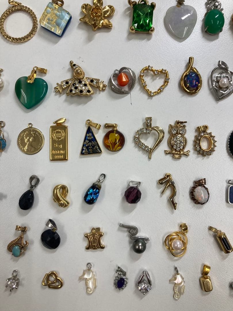 レディース　アクセサリー　ペンダント　宝石　真珠　ダイヤ　137点まとめ売り