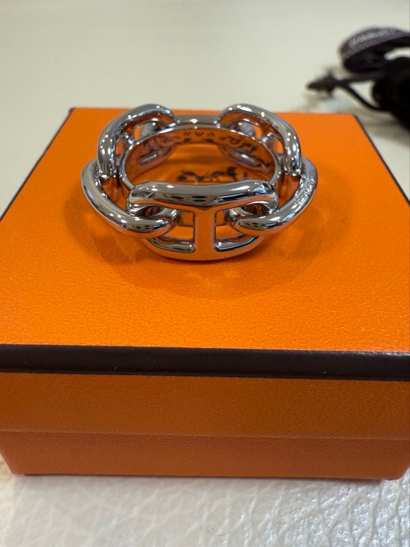 新品未使用エルメススカーフリング 90 レガートシルバー