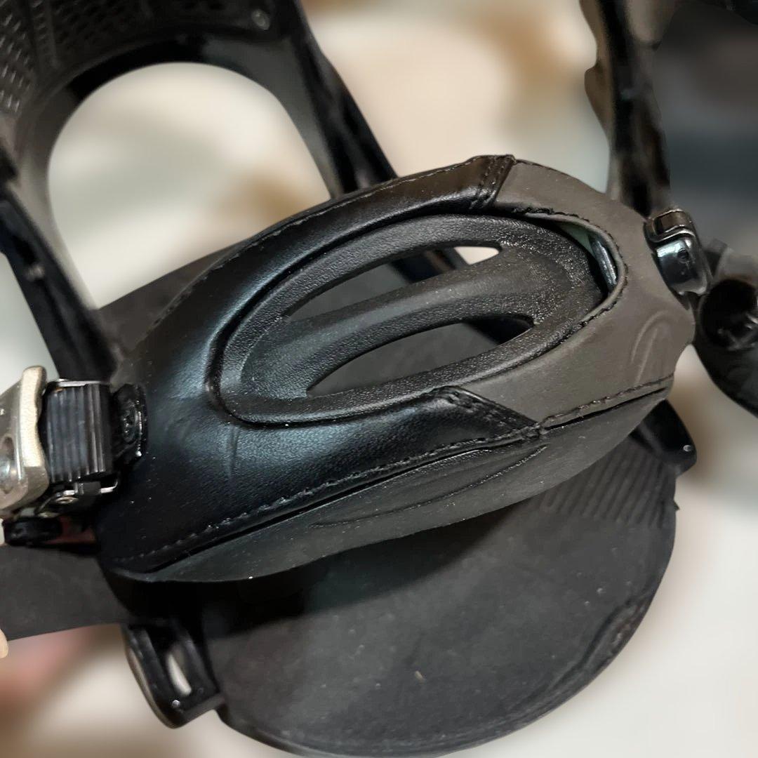 おしゃれネコ。Burton MALAVITA Re:Flex