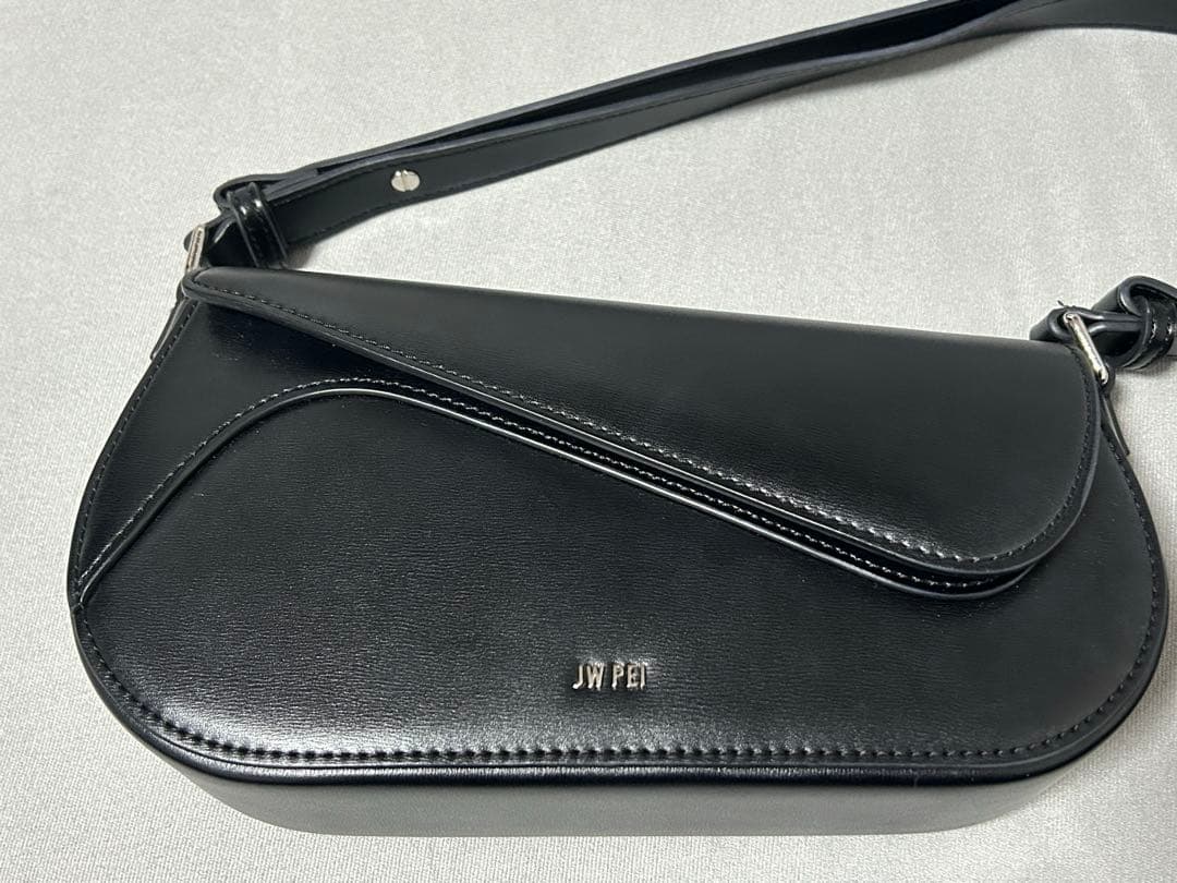 2/11削除予定【JW PEI】Addisyn ショルダーバッグ-ブラック