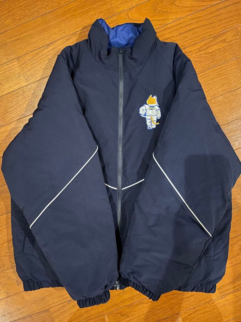 グラニフ　アストロキャット　リバーシブルパデットジャケット　Ｓサイズ