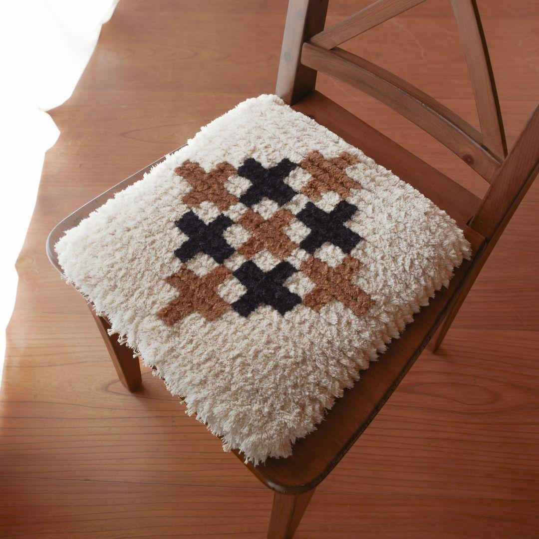 【一点物】ノッティング織 椅子敷き 008