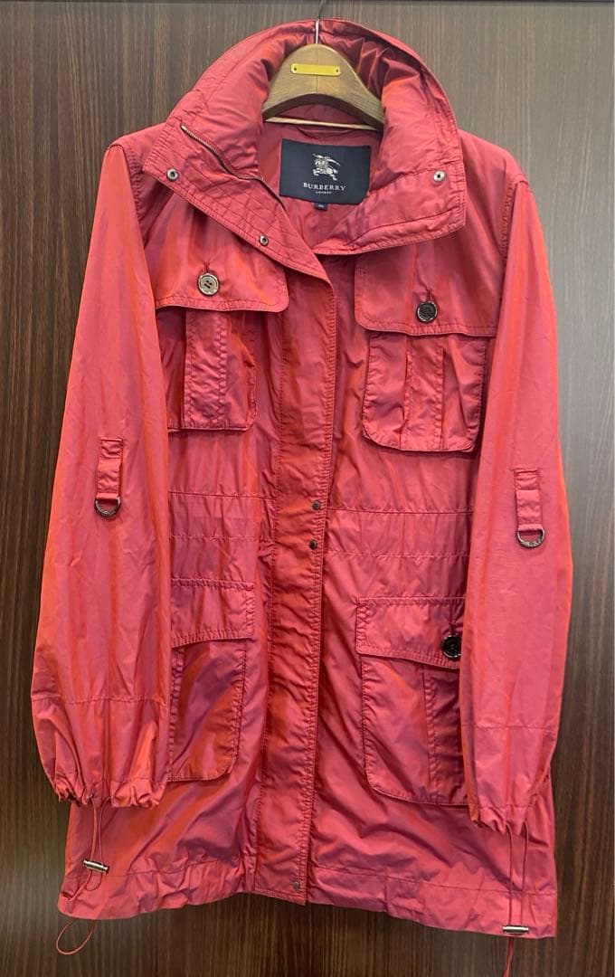 Burberry 光沢ナイロンコート　ミドル丈　40 レッド　1度着用