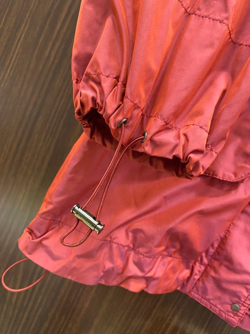 Burberry 光沢ナイロンコート　ミドル丈　40 レッド　1度着用