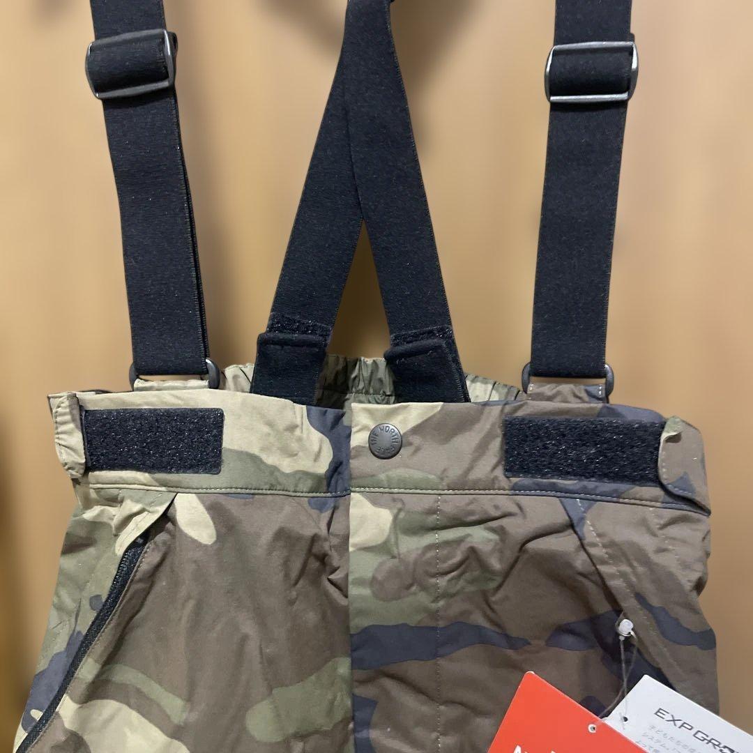 ノースフェイスキッズ迷彩スノーパンツ　140