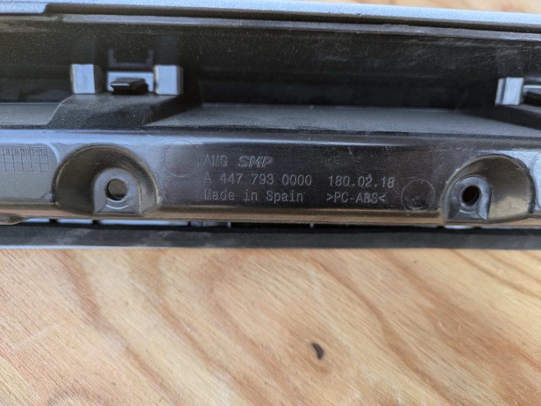 メルセデス ベンツ Vクラス W447　トランクスポイラー　リアウイング