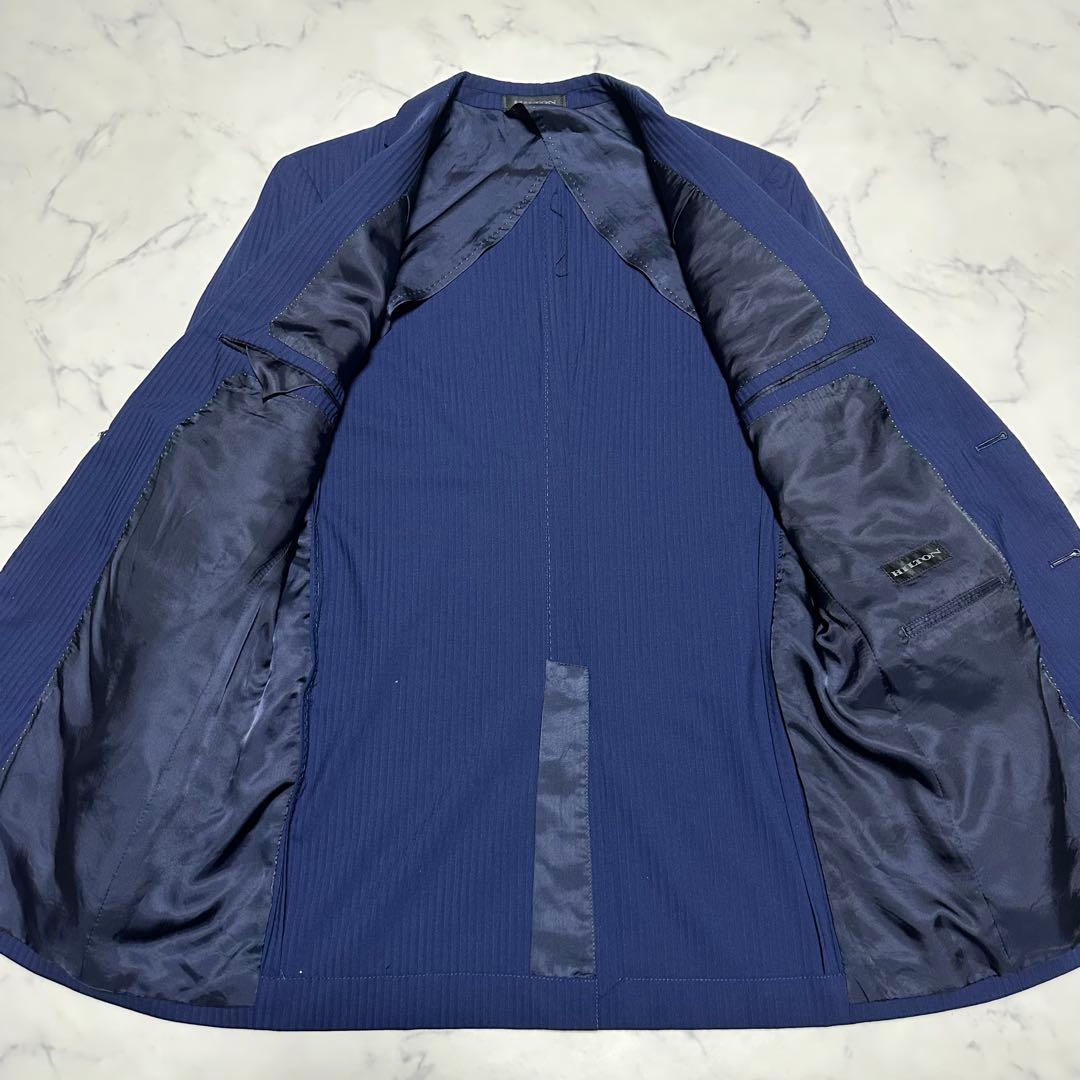 美品　ヒルトンHILTON ネイビースーツ　シャドーストライプ 明るめ　A7