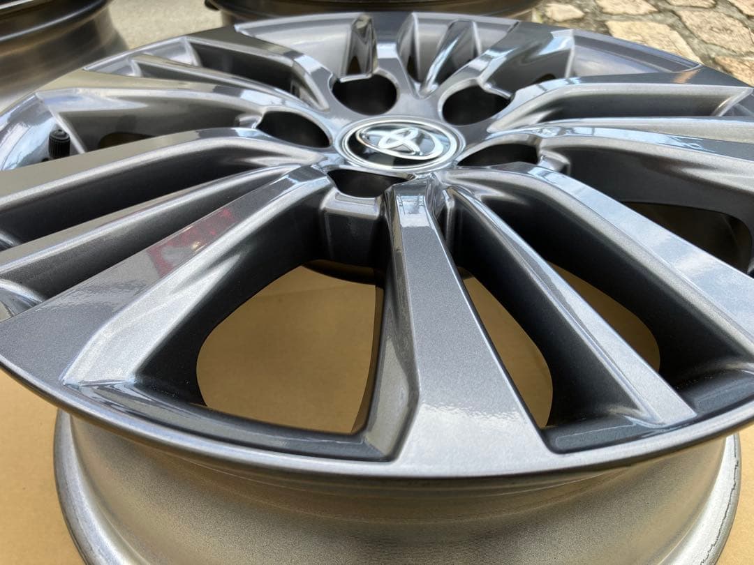 バナナ　①トヨタ　90ヴォクシー 純正 アルミホイール 2本