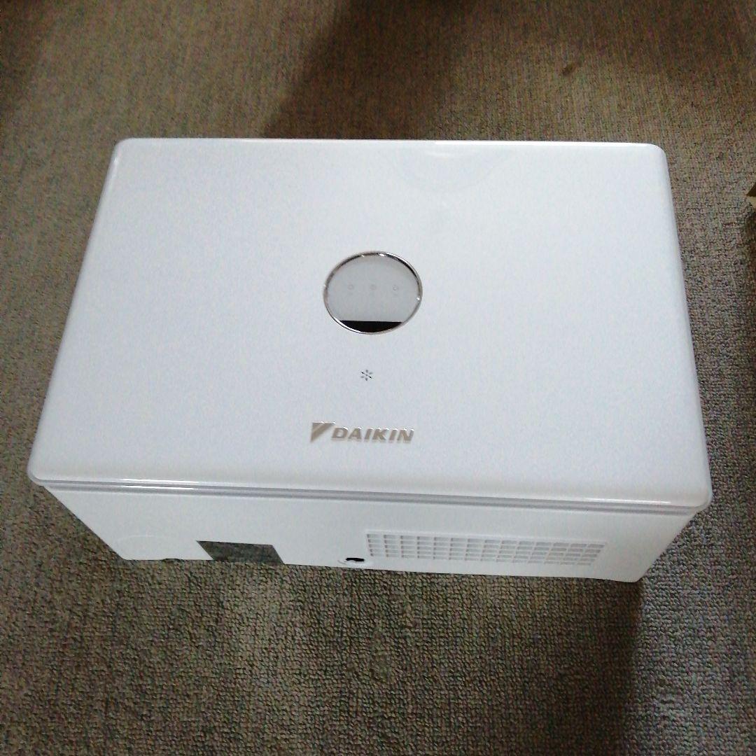 ダイキン　除湿乾燥機　カライエ　JKT10VS-W　2021年製