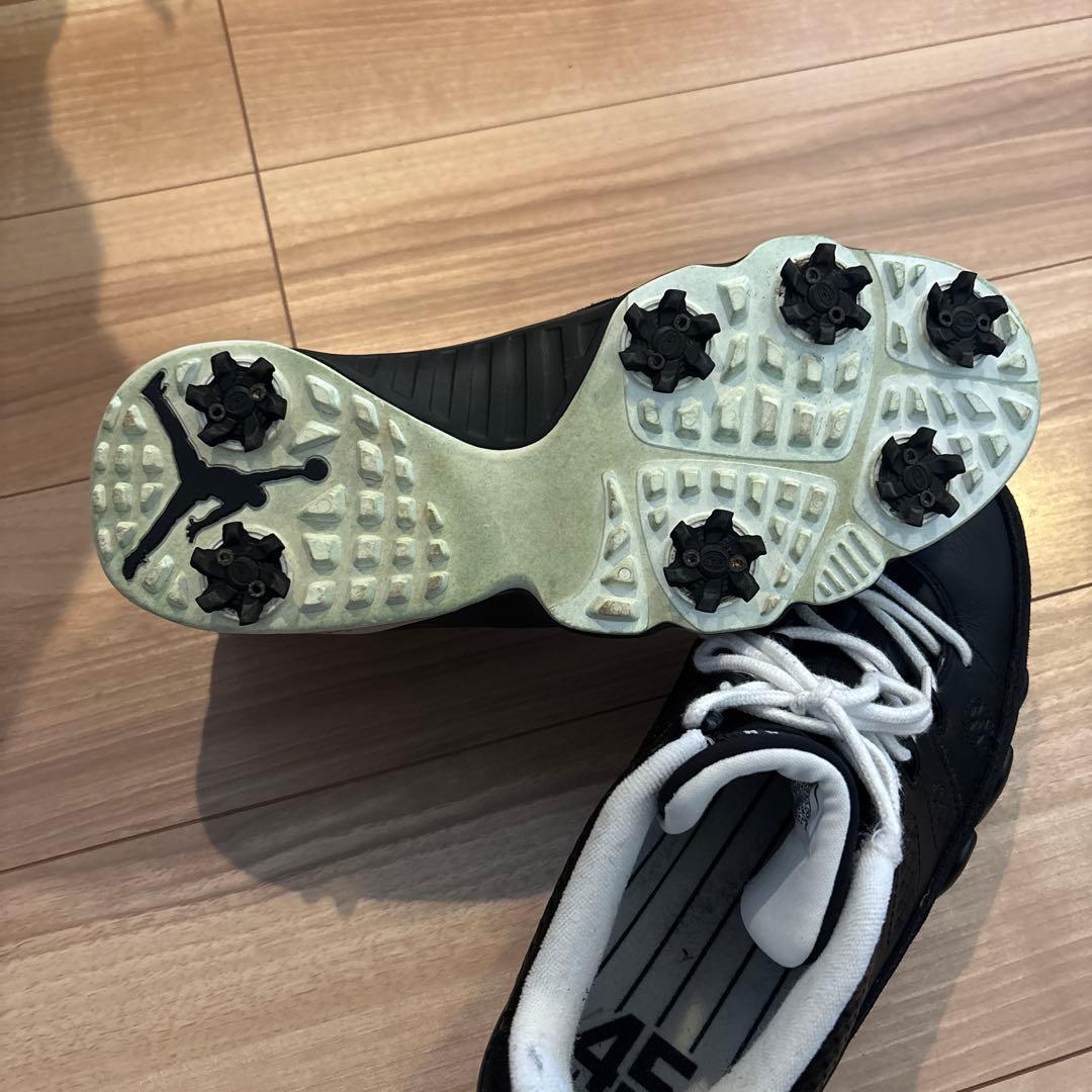 Air Jordan 11 Retro ブラック/ホワイト