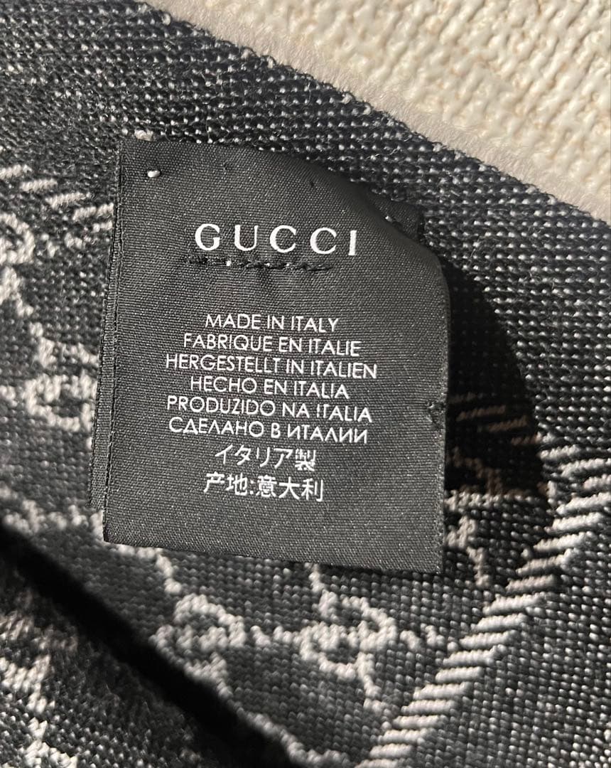 グッチ Gucciグレー マフラー フリンジ付き