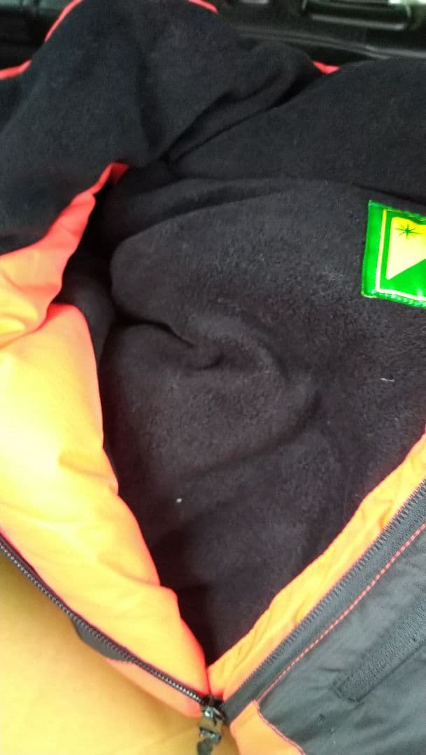 GENIOルースイソンブラ フード付き中綿コート