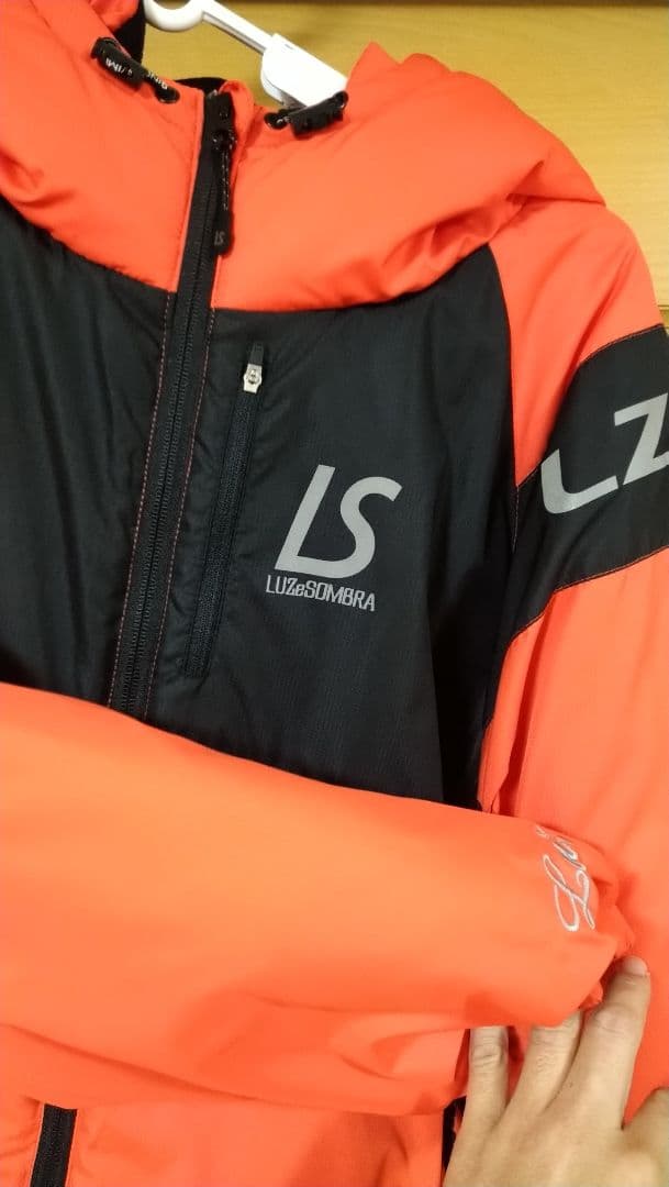 GENIOルースイソンブラ フード付き中綿コート