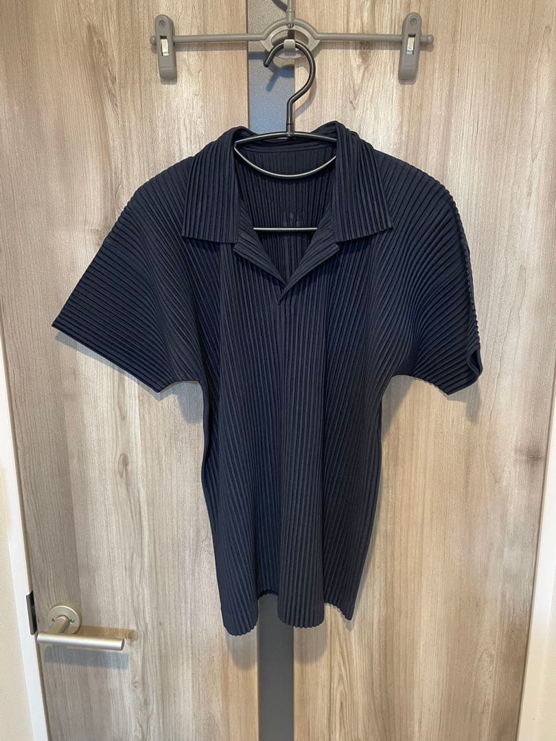 プリーツ半袖ポロシャツ　ネイビー　サイズ3 オムプリッセイッセイミヤケ