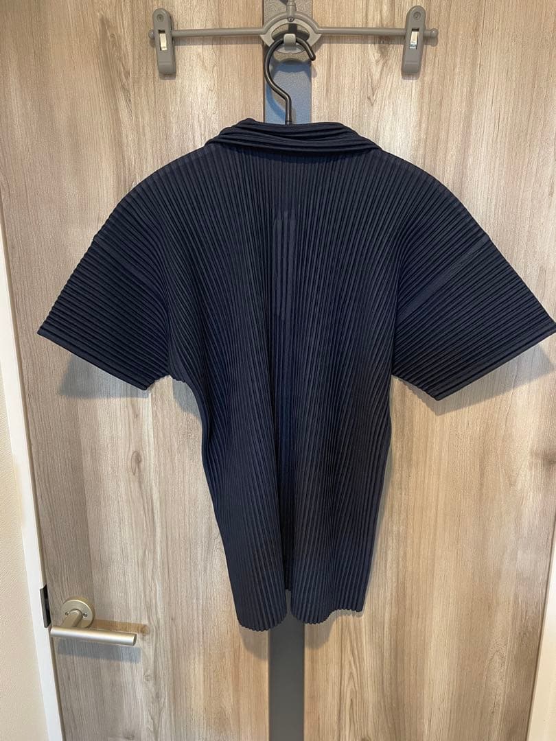 プリーツ半袖ポロシャツ　ネイビー　サイズ3 オムプリッセイッセイミヤケ