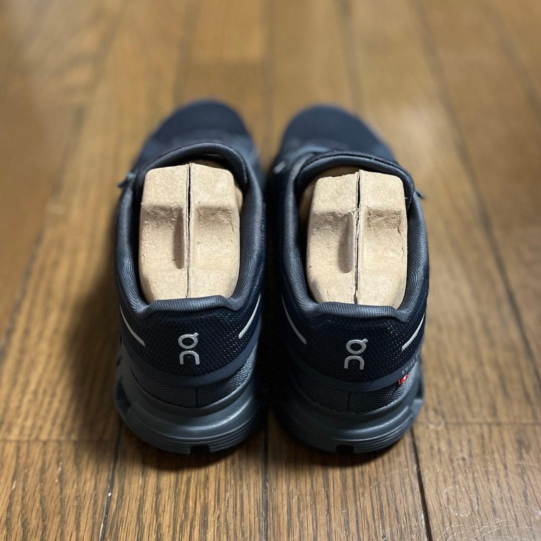 新品未使用☆on runningオンランニングシューズスニーカーCloud 6