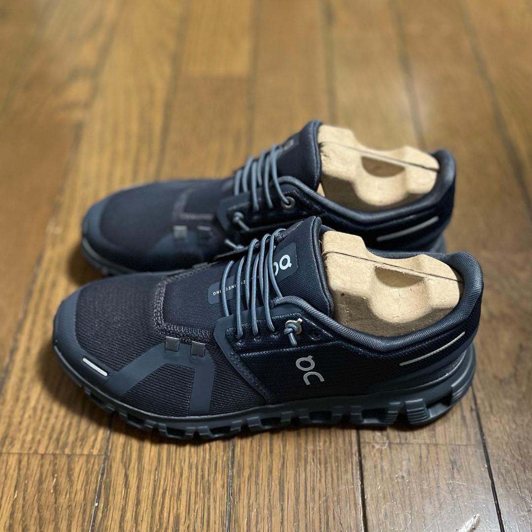 新品未使用☆on runningオンランニングシューズスニーカーCloud 6