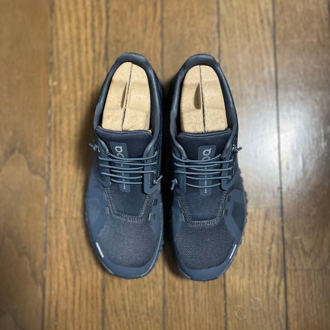 新品未使用☆on runningオンランニングシューズスニーカーCloud 6