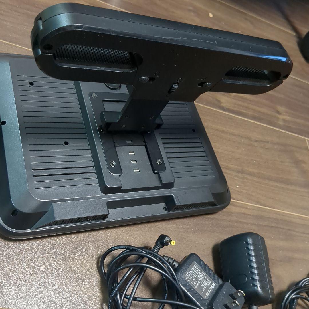 車載用　山善　Qriom ヘッドレストモニターDVDプレーヤーCPD-M101