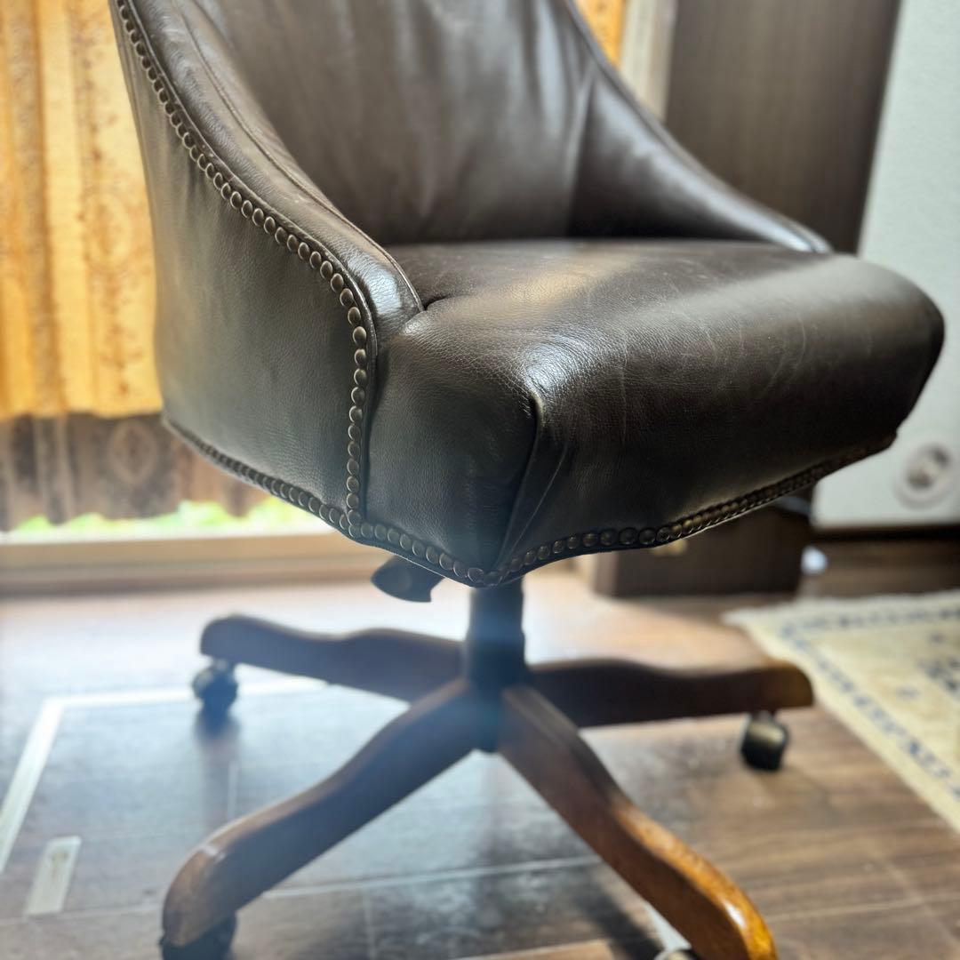 高級レザーオフィスチェア 木脚 キャスター付き デスクチェア　プレジデント　書斎