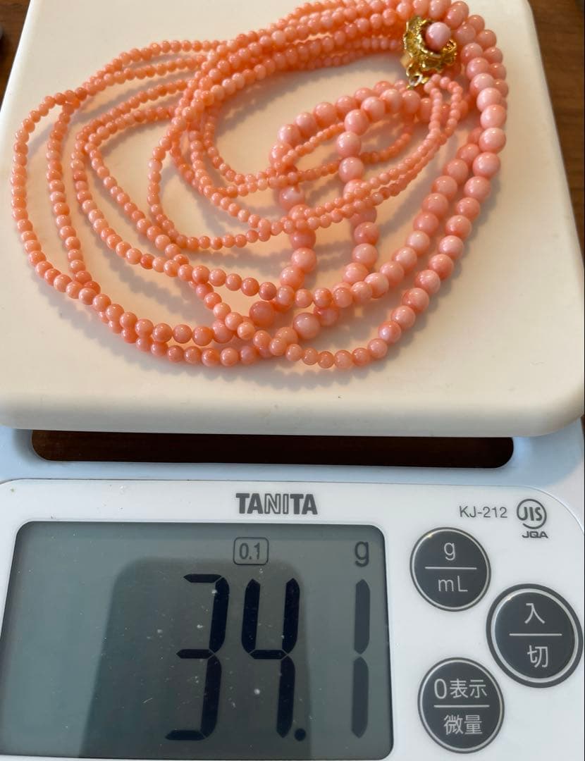 A*l様 値下‼️未使用　珊瑚4連ネックレス