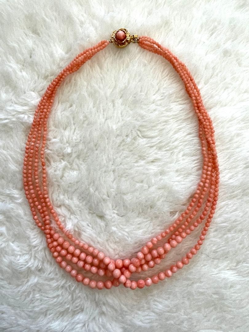 A*l様 値下‼️未使用　珊瑚4連ネックレス