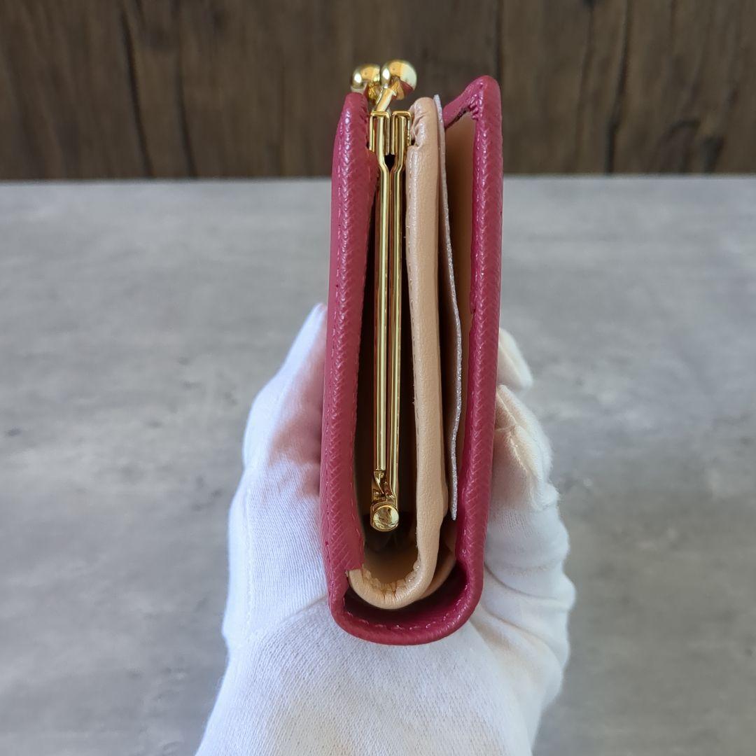 【新品】ヴィヴィアンウエストウッド　二つ折り財布