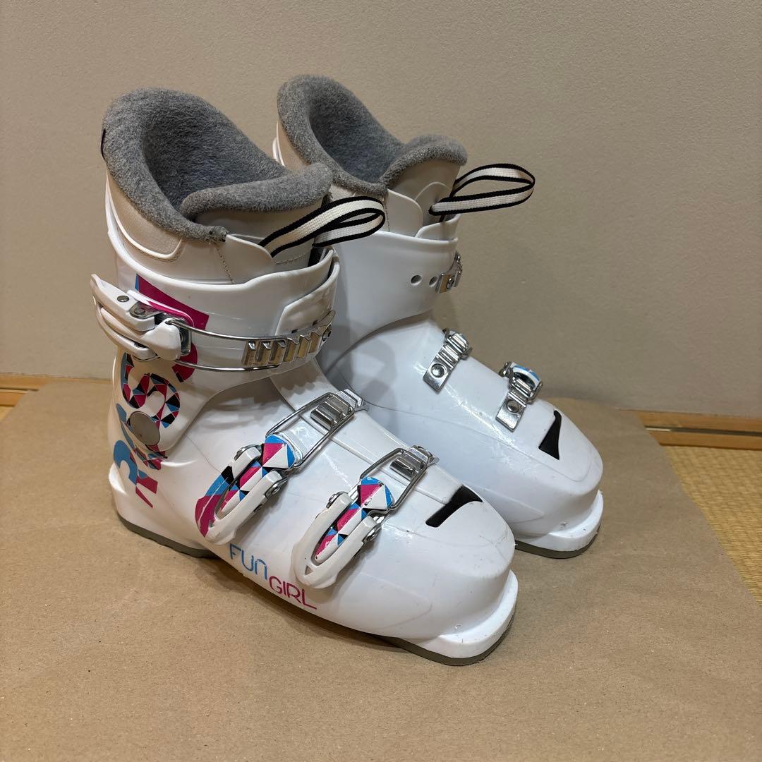 110cm ガールズジュニアスキー4点セット板、ビンディング、ブーツ、ストック付