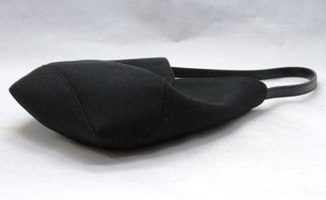 エムエムシックス メゾンマルジェラサテン地ショルダーバッグ【超美品】