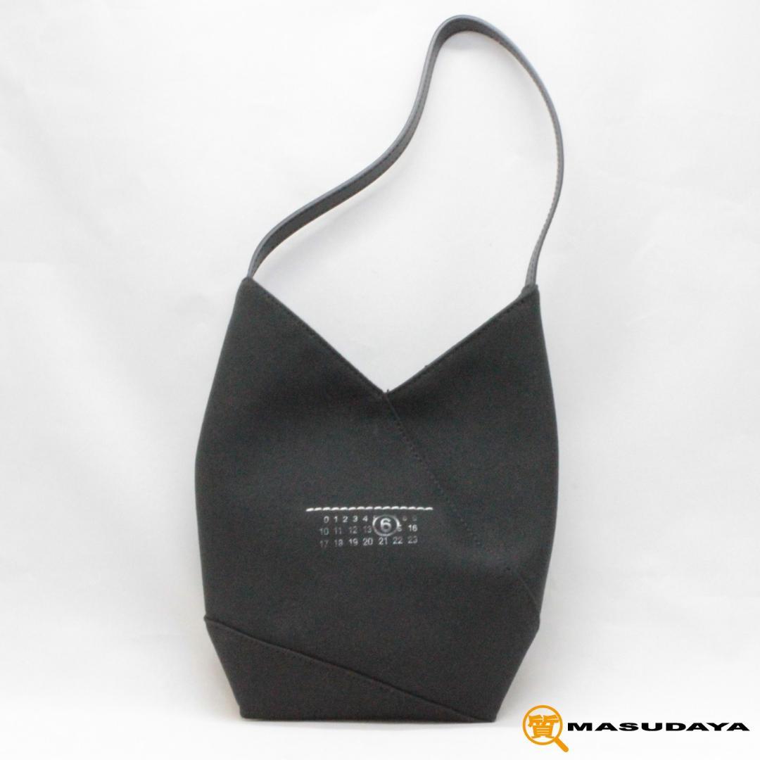 エムエムシックス メゾンマルジェラサテン地ショルダーバッグ【超美品】