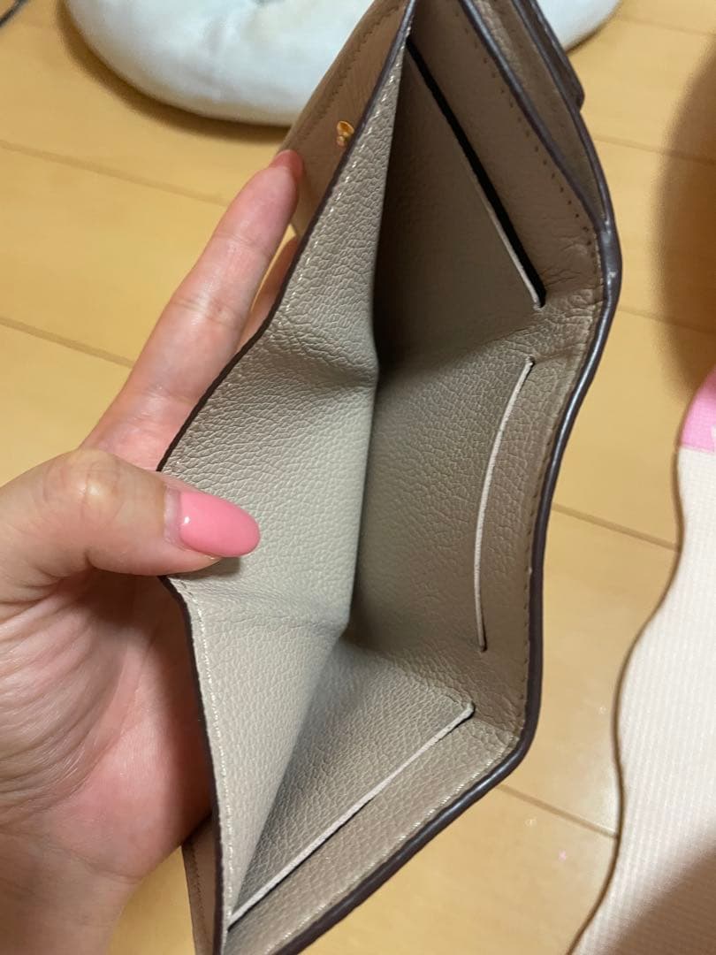 最終お値下げポルトフォイユLouis Vuitton ベージュ 三つ折り財布