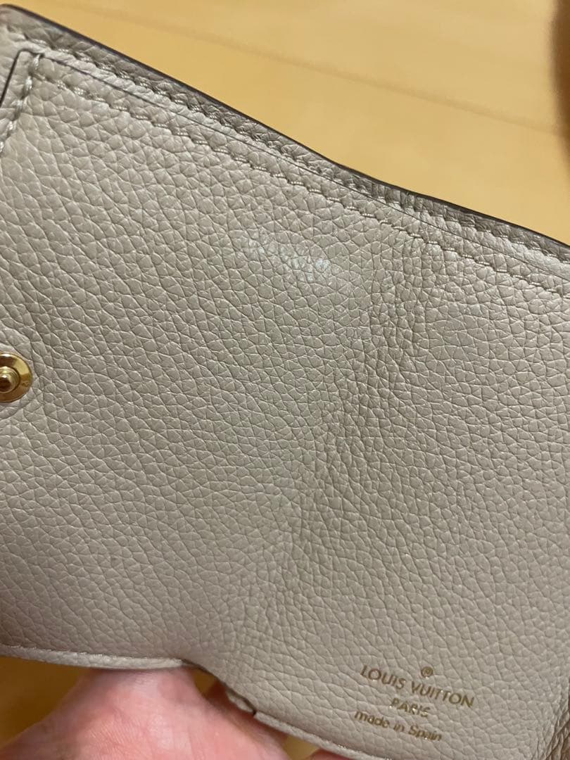 最終お値下げポルトフォイユLouis Vuitton ベージュ 三つ折り財布