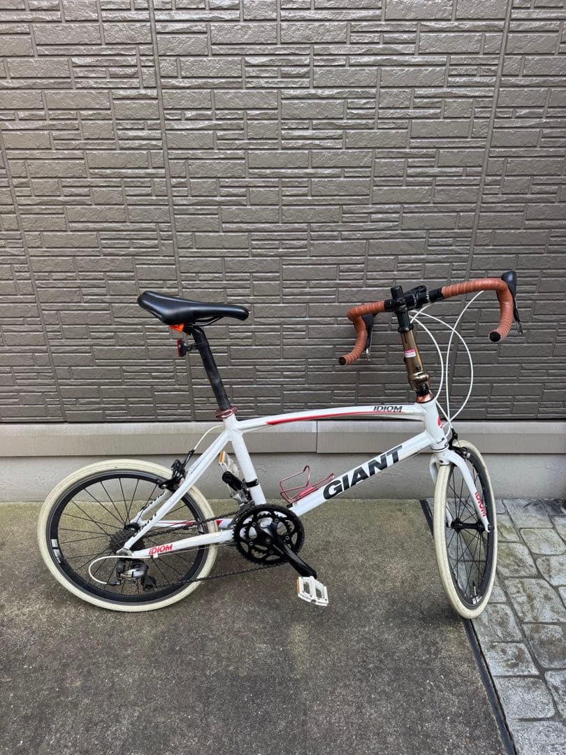 GIANT ジャイアントIDIOMイディオム　ミニベロロード