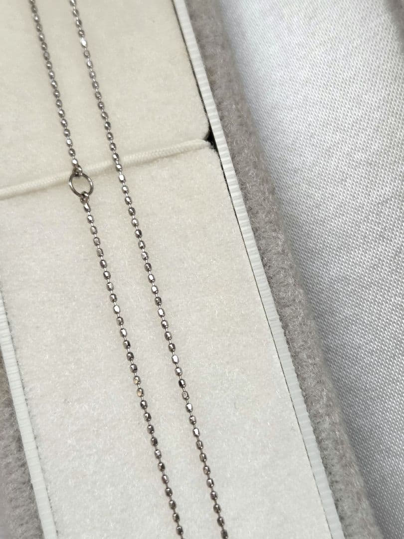 ムーンストーン　プラチナネックレス