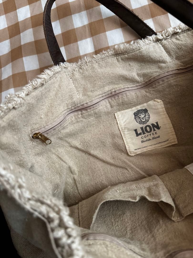 3時間限定最終値下げ！中古 イアパピヨネ ライオンコーヒートートバッグ