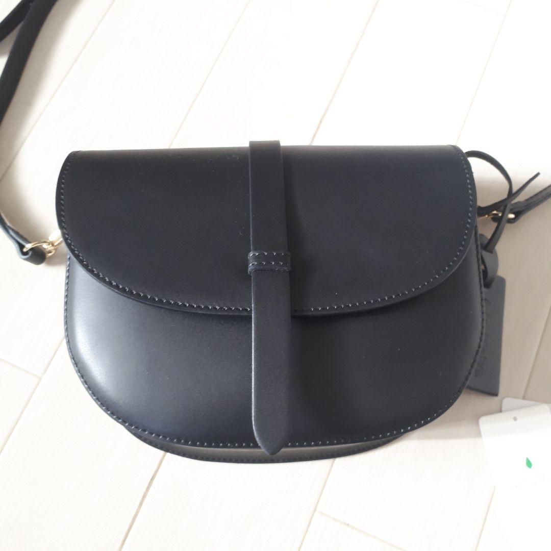 グリーンレーベルリラクシング ショルダーバッグ　本革