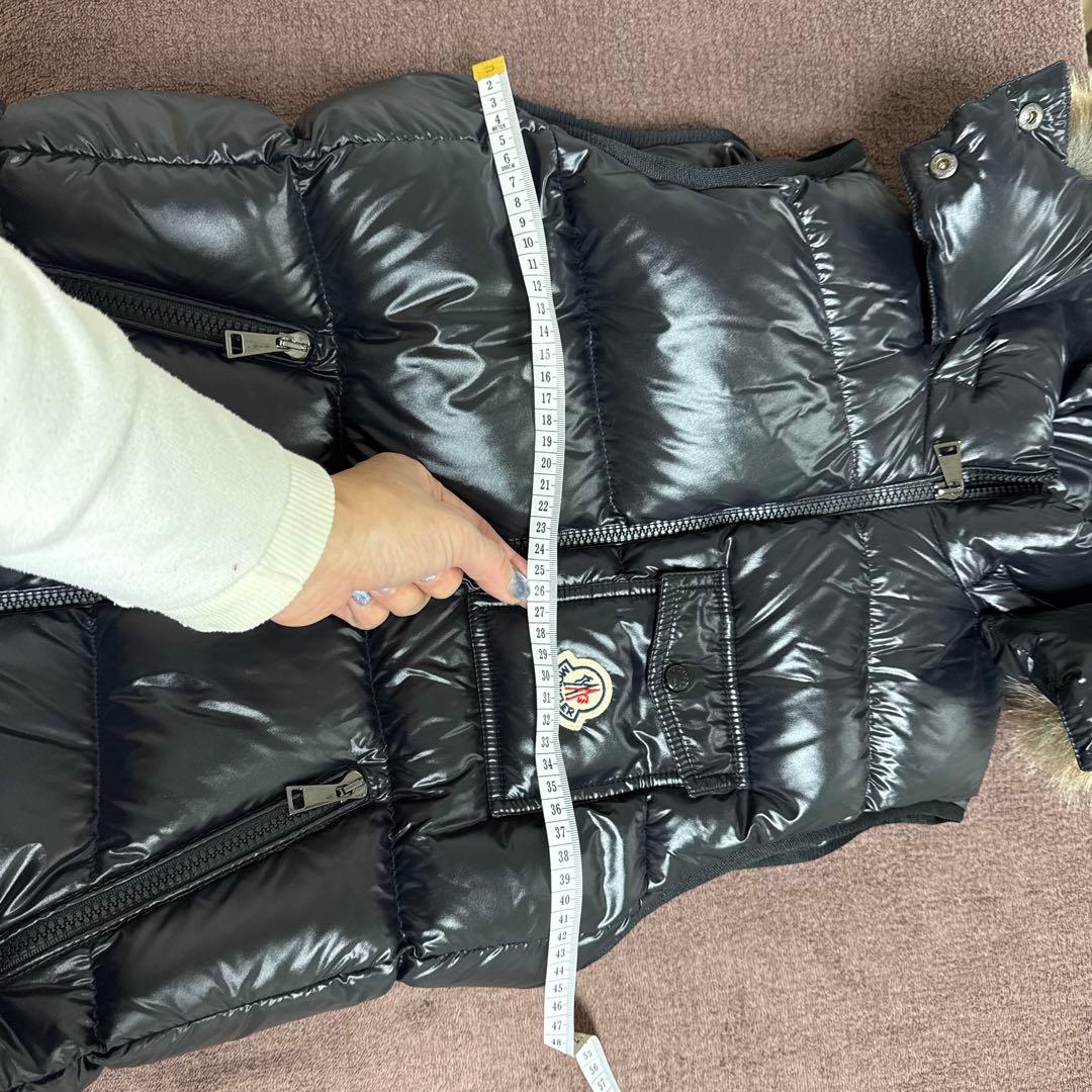MONCLER ブラックファー付きダウンベスト　サイズ　2