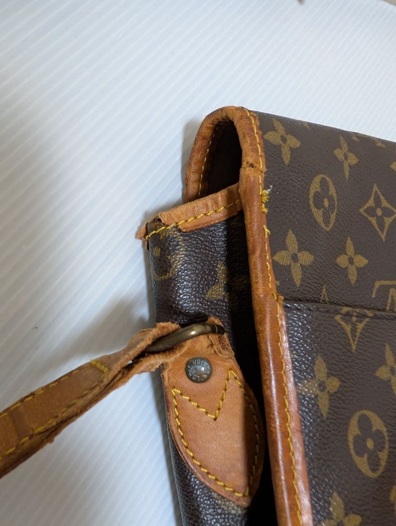 Louis Vuitton モノグラム ジベシエールGM ショルダーバッグ