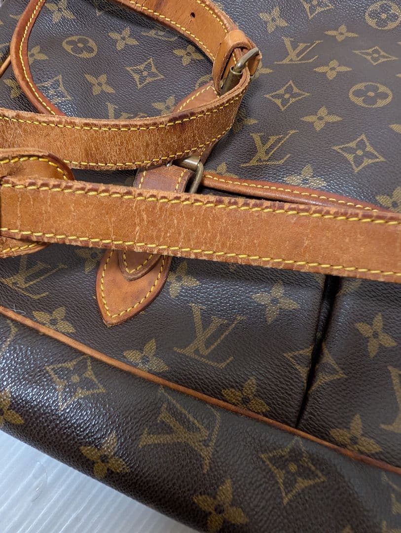 Louis Vuitton モノグラム ジベシエールGM ショルダーバッグ