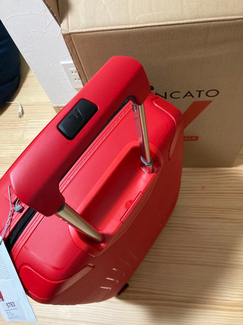 新品イタリア製キャリーケース　ロンカート　イプシロン35～40L レッド