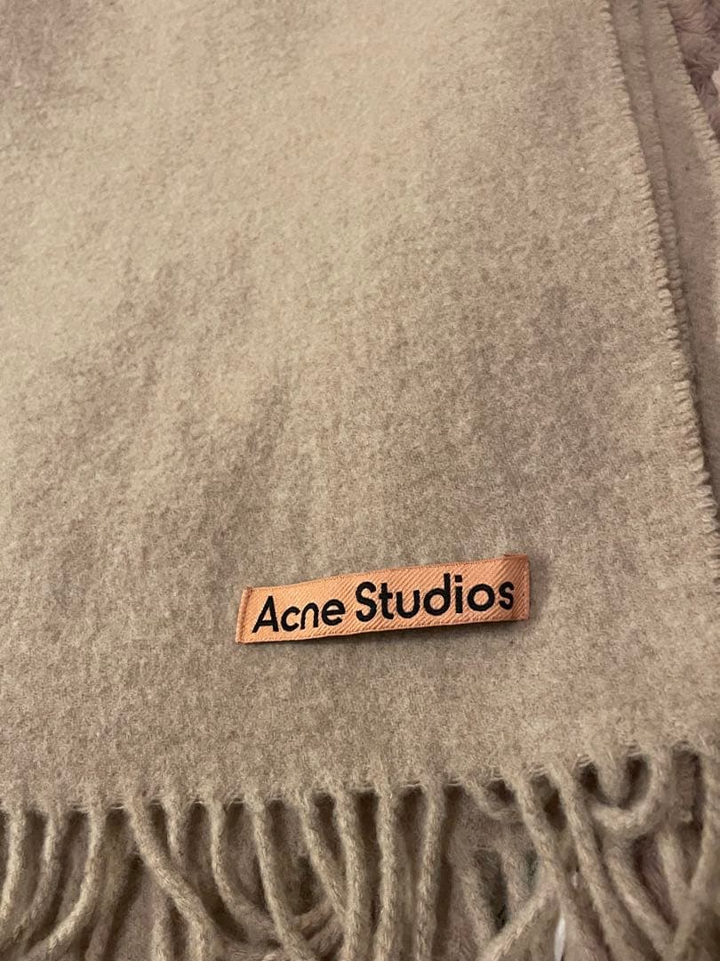（まる）Acne Studios 大判マフラー beige