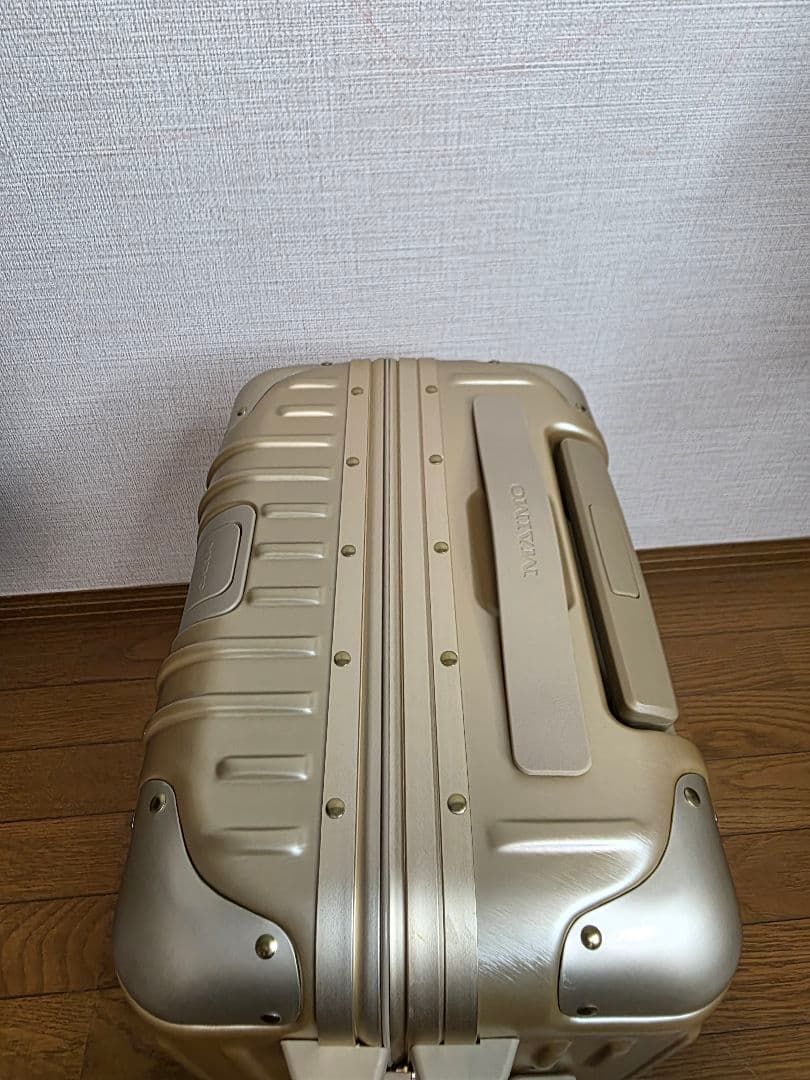 新品/未使用　MAIMOキャリーケース　Sサイズ　ゴールド