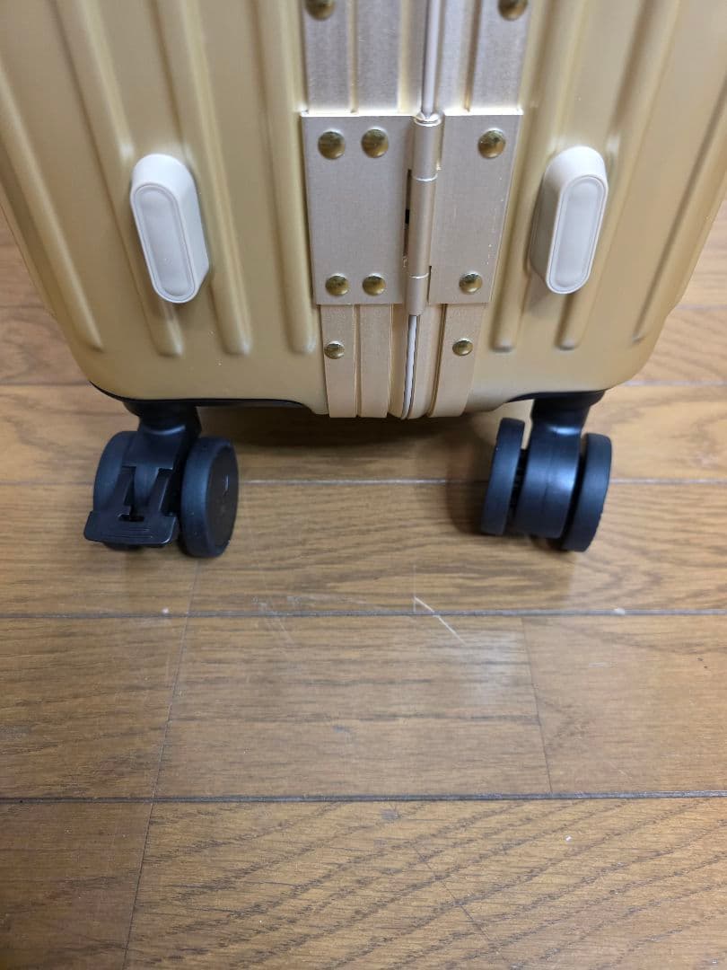 新品/未使用　MAIMOキャリーケース　Sサイズ　ゴールド