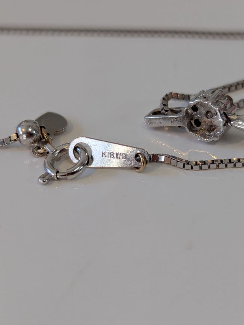 ダイヤモンドネックレス◇K18WG◇0.5◇トリロジー