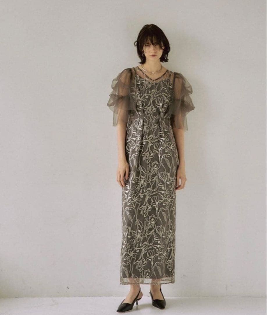 LE'RURE リルアー　Fluffy sleeve pencil dress