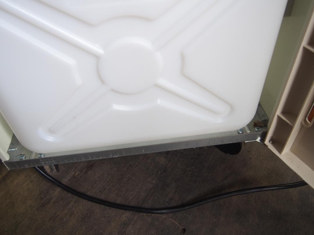 中古　業務用　ナカトミ　除湿機　ＤＭ-15　2018年